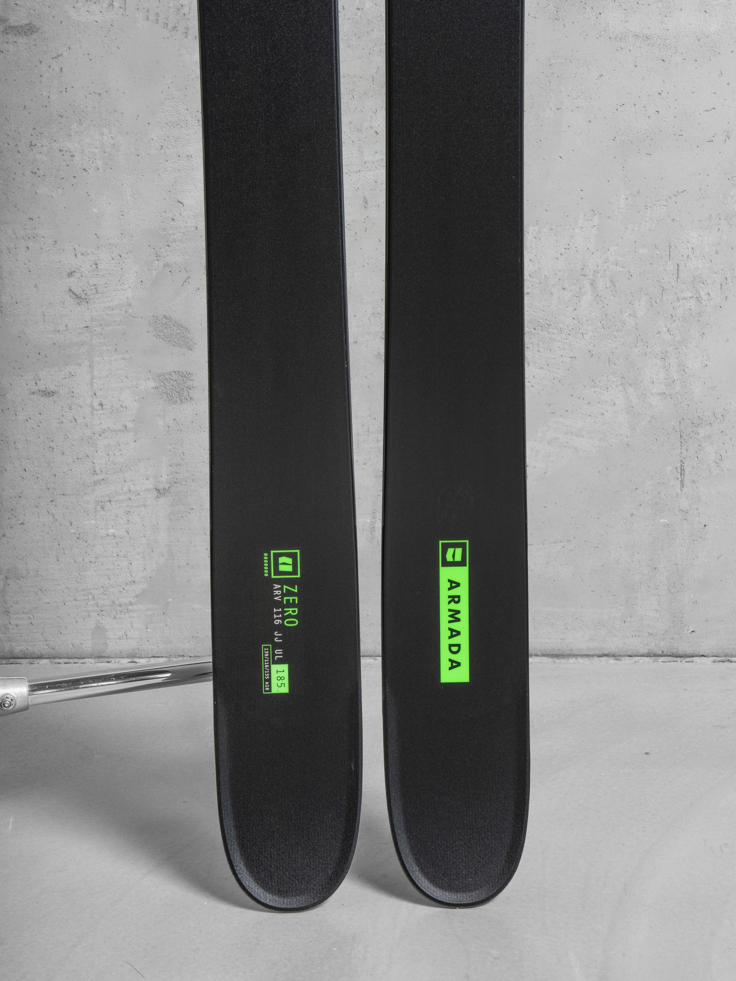 Armada ARV 116 JJ UL ZERO Skis 2024